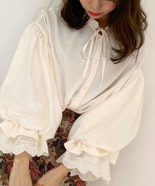 apres jour（アプレジュール）の「袖ボリュームレースブラウス【ZOZOTOWN限定アイテム】（シャツ/ブラウス・レディース・ベージュ/アイボリー/モカ・フリー）」の9枚目の写真