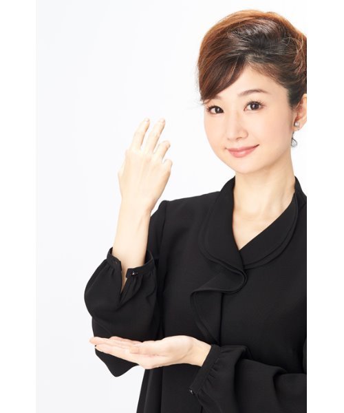 MONOIR(モノワール)の「濃染加工ゆったりサイズワンピース(ワンピース・レディース・ブラック・LL/3L/M/L)」の5枚目の写真