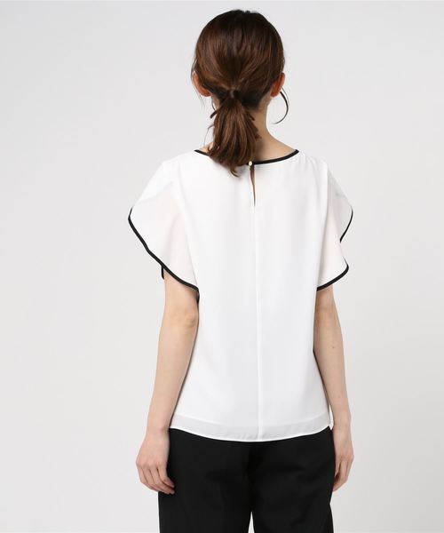 NOLLEY’S Sophi（ノーリーズソフィ）の「パイピングチューリップブラウス（シャツ/ブラウス・レディース・オフホワイト/ラベンダー/ホワイト系その他4/チャコールグレー・38/36）」の5枚目の写真