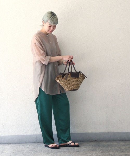 notch.（ノッチ）の「バンドカラーシアーシャツ（シャツ/ブラウス・レディース・ブラウン/オフホワイト/ライトグリーン/ダークグレー/ライトパープル・M）」の15枚目の写真