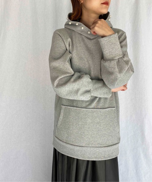 HERENCIA（ヘレンチア）の「パール付きフードパーカー（パーカー