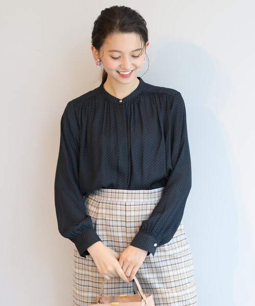 anatelier - anatelier ＊ 今期花柄トップス anatelier 株）ワールド アナトリエ ANATELIER お花 刺繍 入り
