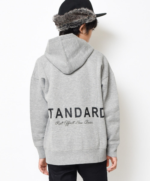 RAT EFFECT（ラットエフェクト）の「【裏起毛】バックロゴビッグパーカー（パーカー・キッズ・ブラック/ブラウン/ベージュ/オフホワイト/杢グレー・140/120/150/130/160/170）」の4枚目の写真