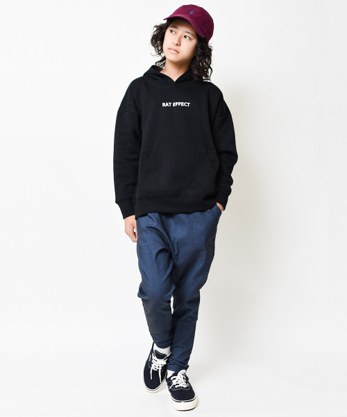 RAT EFFECT（ラットエフェクト）の「【裏起毛】バックロゴビッグパーカー（パーカー・キッズ・ブラック/ブラウン/ベージュ/オフホワイト/杢グレー・140/120/150/130/160/170）」の8枚目の写真