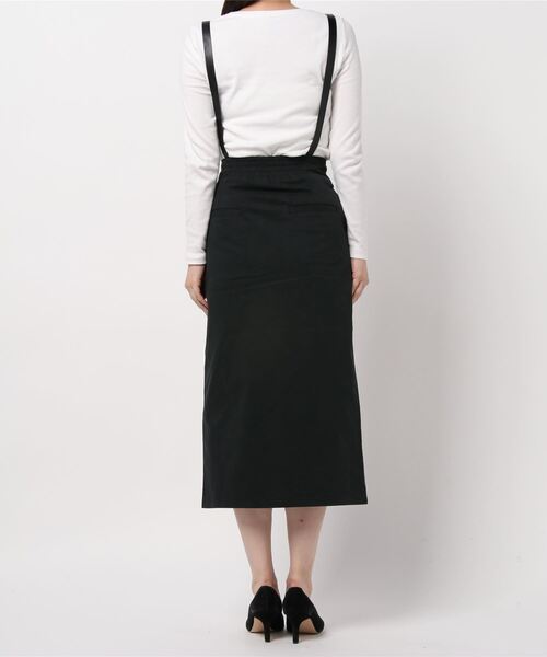 PAGEBOY（ページボーイ）の「フェイクレザーサスツキナロースカート（スカート・レディース・ブラック/モカ/グレイッシュベージュ・SMALL/MEDIUM）」の20枚目の写真