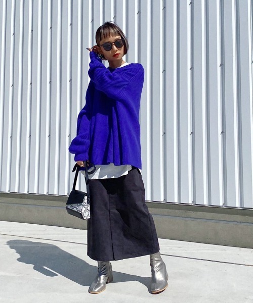 PAGEBOY（ページボーイ）の「フェイクレザーサスツキナロースカート（スカート・レディース・ブラック/モカ/グレイッシュベージュ・SMALL/MEDIUM）」の5枚目の写真