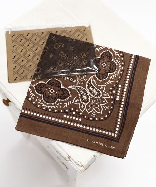 SHIPS(シップス)の「ペイズリーバンダナ(バンダナ/スカーフ・レディース・ホワイト/ライトグリーン/イエロー/ブラウン/ブラック/ラベンダー・ONE SIZE)」の4枚目の写真