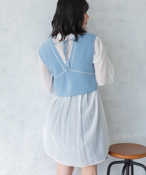 Mysa&Liina(ミーサリーナ)の「柄配色ステッチバックリボンニットビスチェ(ベスト・レディース・ネイビー/キナリ/オフホワイト/ブルー/ベージュ・M)」の18枚目の写真
