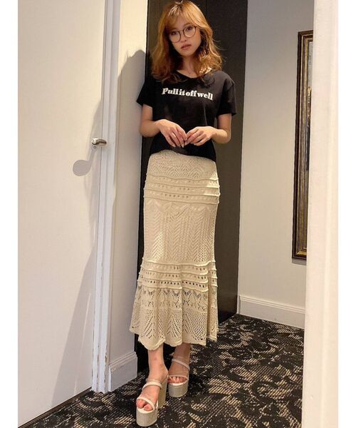 RESEXXY（リゼクシー）の「鈎針風ニットマキシスカート（スカート・レディース・アイボリー/ブラック/ブラウン/ベージュ・FREE）」の14枚目の写真