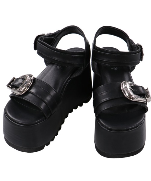 SPINNS（スピンズ）の「ウエスタンバックルベルト厚底サンダル（サンダル・レディース・ブラック/クリア・S/M/L）」の8枚目の写真