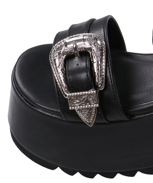 SPINNS（スピンズ）の「ウエスタンバックルベルト厚底サンダル（サンダル・レディース・ブラック/クリア・S/M/L）」の12枚目の写真