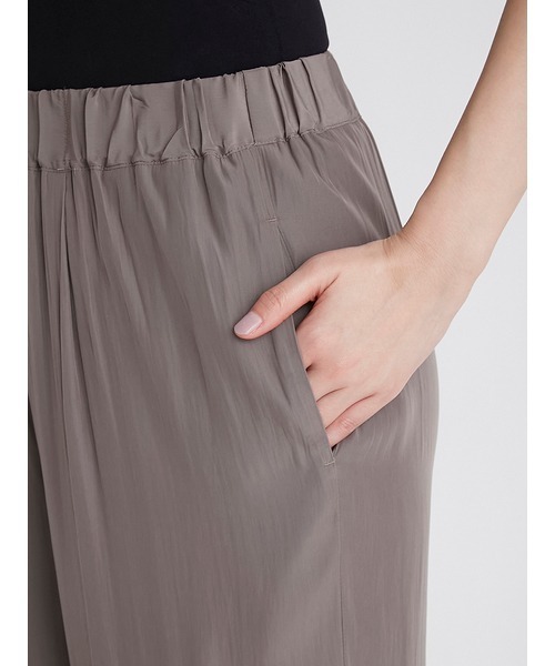 Mila Owen（ミラオーウェン）の「ウエストゴムサテンイージーパンツ