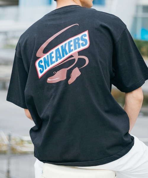 Rocky Monroe（ロッキーモンロー）の「オーバーサイズ パロディプリント 半袖 ビッグT（Tシャツ/カットソー・メンズ・オフホワイト/サックスブルー/ブラック/パープル/ホワイト系/ブラック系/ベージュ系/グリーン系/サックスブルー系/グレイッシュベージュ/グリーン/パープル系・L/S/M）」の5枚目の写真