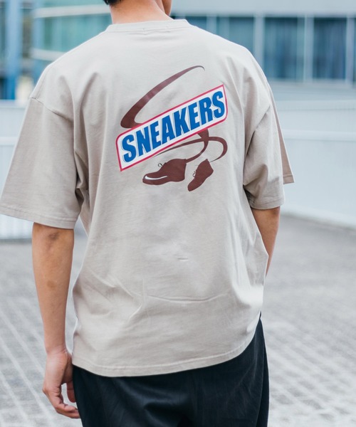 Rocky Monroe（ロッキーモンロー）の「オーバーサイズ パロディプリント 半袖 ビッグT（Tシャツ/カットソー・メンズ・オフホワイト/サックスブルー/ブラック/パープル/ホワイト系/ブラック系/ベージュ系/グリーン系/サックスブルー系/グレイッシュベージュ/グリーン/パープル系・L/S/M）」の14枚目の写真