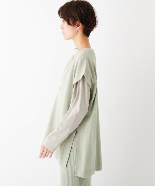 OPAQUE.CLIP(オペークドットクリップ)の「◆ストレッチレーヨン ニットプルオーバーベスト【WEB限定サイズ】(ベスト・レディース・ガンメタ/ブラック/オリーブ・38/40/42)」の11枚目の写真