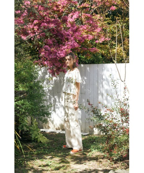 マウジー　BOTANICAL RUFFLE ブラウス F 半袖　花柄　a761 MOUSSY（マウジー）の「BOTANICAL RUFFLE ブラウス（シャツ