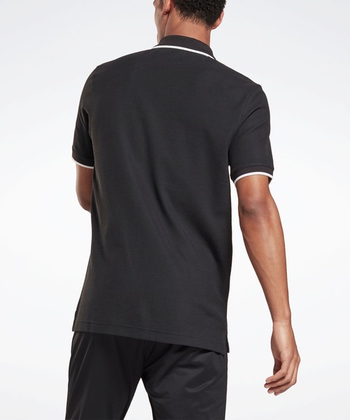 Reebok(リーボック)の「トレーニング エッセンシャルズ ポロシャツ Training Essentials Polo Shirt(ポロシャツ・メンズ・ブラック・SMALL/MEDIUM/LARGE/X-LARGE/XX-LARGE/X-SMALL)」の2枚目の写真