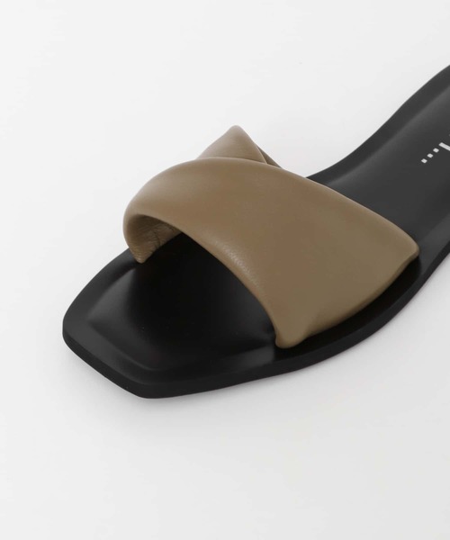 MOHI（モヒ）の「MOHI　FLAT SANDAL（サンダル・レディース・ブラック/カーキ・38/36/37）」の10枚目の写真