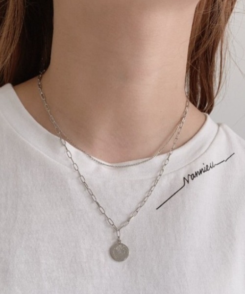 VANNIE U（ヴァニーユー）の「2連コインチェーンネックレス（ネックレス・レディース・シルバー・FREE）」の5枚目の写真