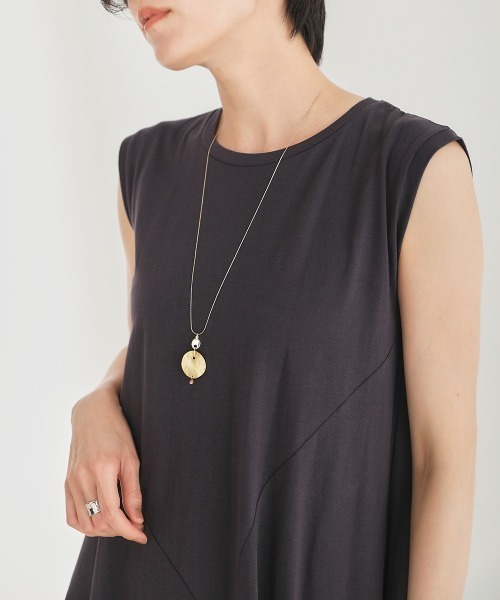 Bou Jeloud(ブージュルード)の「サークルロングネックレス(ネックレス・レディース・ゴールド・ONESIZE)」の6枚目の写真