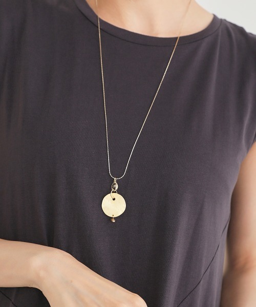 Bou Jeloud(ブージュルード)の「サークルロングネックレス(ネックレス・レディース・ゴールド・ONESIZE)」の3枚目の写真