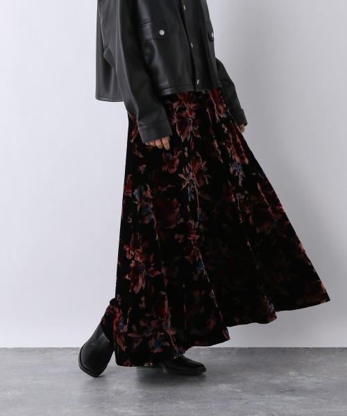 JEANASIS（ジーナシス）の「バッセンベロアスカート/959368（スカート・レディース・レッド系その他/ブラック系その他・FREE）」の5枚目の写真