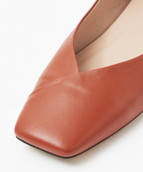 PICHE ABAHOUSE(ピシェ アバハウス)の「【最高パンプス/1cmヒール】美脚×快適 スクエアトゥフラットパンプス(パンプス・レディース・ブラック/ホワイト/レッド/マスタード・34/35/36/37/38/39/40)」の12枚目の写真