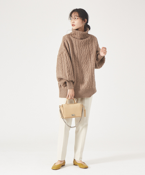 PICHE ABAHOUSE(ピシェ アバハウス)の「【最高パンプス/1cmヒール】美脚×快適 スクエアトゥフラットパンプス(パンプス・レディース・ブラック/ホワイト/レッド/マスタード・34/35/36/37/38/39/40)」の6枚目の写真