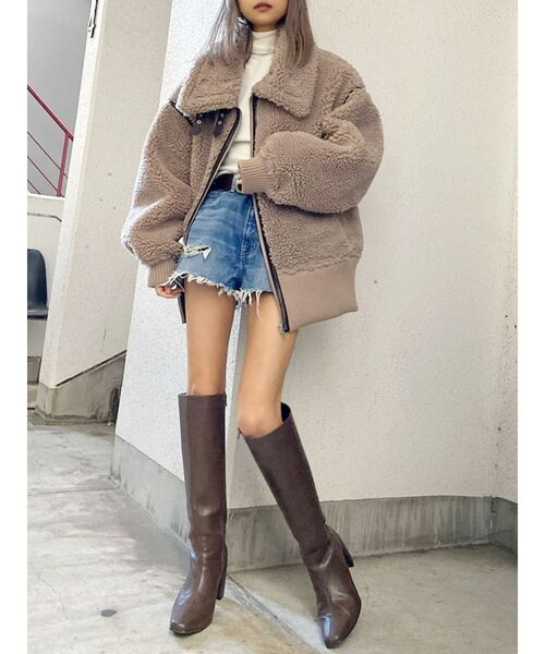 GYDA(ジェイダ)の「NEW BACK RIPPEDデニムショーパン(デニムパンツ・レディース・ライトブルー/インディゴブルー/ブルー・SMALL/MEDIUM/LARGE/X-SMALL)」の5枚目の写真