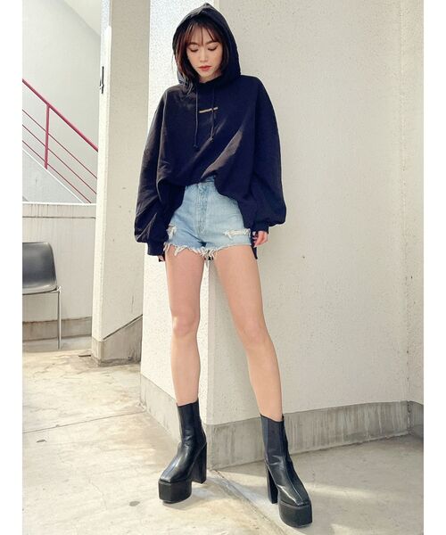 GYDA(ジェイダ)の「NEW BACK RIPPEDデニムショーパン(デニムパンツ・レディース・ライトブルー/インディゴブルー/ブルー・SMALL/MEDIUM/LARGE/X-SMALL)」の13枚目の写真