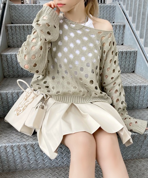 Figments（フィグメンツ）の「ホールカットアウトニット（ニット/セーター・レディース・ホワイト/カーキ・FREE）」の5枚目の写真