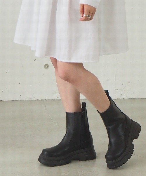 tiptop(ティップトップ)の「ボリュームソールミドルブーツ(ブーツ・レディース・ブラック/ブラウン・M/L)」の4枚目の写真