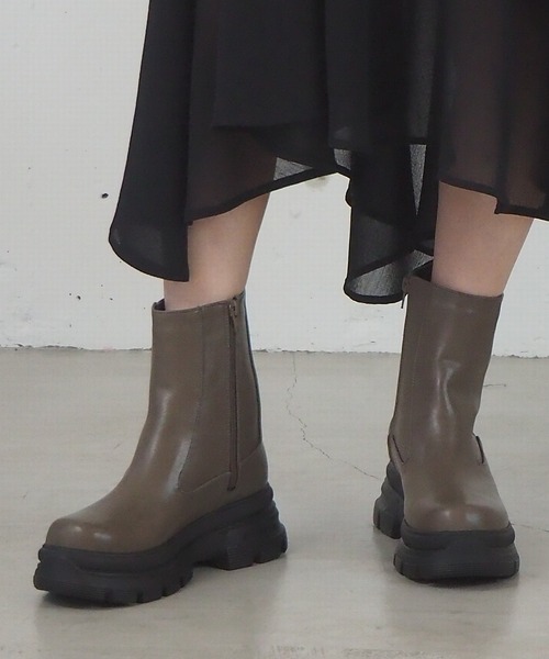 tiptop(ティップトップ)の「ボリュームソールミドルブーツ(ブーツ・レディース・ブラック/ブラウン・M/L)」の7枚目の写真