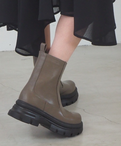 tiptop(ティップトップ)の「ボリュームソールミドルブーツ(ブーツ・レディース・ブラック/ブラウン・M/L)」の9枚目の写真