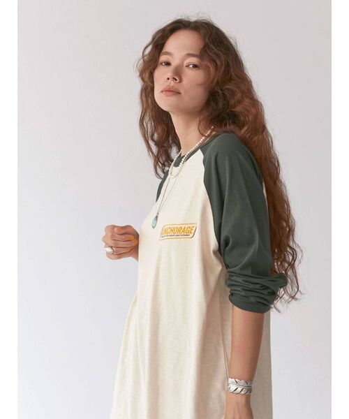 Ungrid(アングリッド)の「ラグランビッグロングスリーブTee(Tシャツ/カットソー・レディース・ネイビー/オフホワイト/グリーン・FREE)」の4枚目の写真