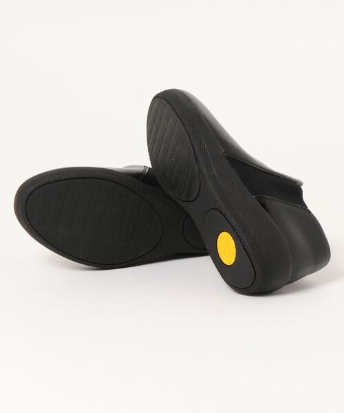 fitflop（フィットフロップ）の「【fitflop/フィットフロップ】SUPERCHELSEA SLIP-ONS　スニーカー（スリッポン・レディース・ブラック・US7/US5/US6）」の3枚目の写真