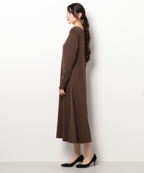 Kastane（カスタネ）の「サーマルフレア袖マキシワンピース（ワンピース・レディース・ブラウン/カーキ・FREE）」の4枚目の写真
