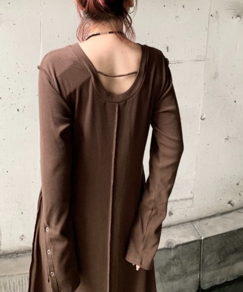 Kastane（カスタネ）の「サーマルフレア袖マキシワンピース（ワンピース・レディース・ブラウン/カーキ・FREE）」の6枚目の写真