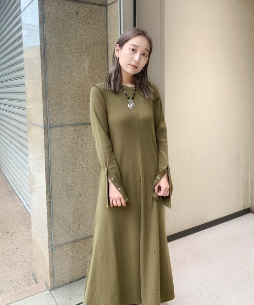 Kastane（カスタネ）の「サーマルフレア袖マキシワンピース（ワンピース・レディース・ブラウン/カーキ・FREE）」の9枚目の写真