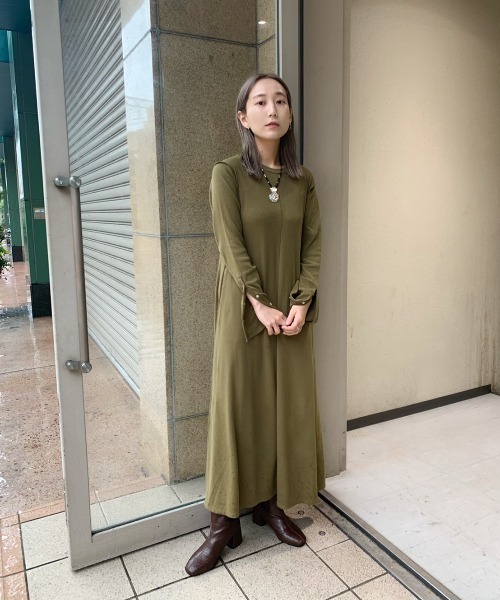 Kastane（カスタネ）の「サーマルフレア袖マキシワンピース（ワンピース・レディース・ブラウン/カーキ・FREE）」の11枚目の写真