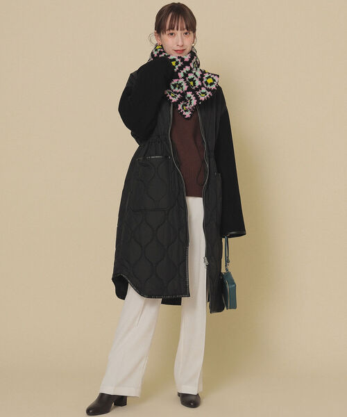 Ray BEAMS(レイビームス)の「Ray BEAMS / Granny Square ボア マフラー(マフラー・レディース・ナチュラル/ブラック・ONE SIZE)」の3枚目の写真