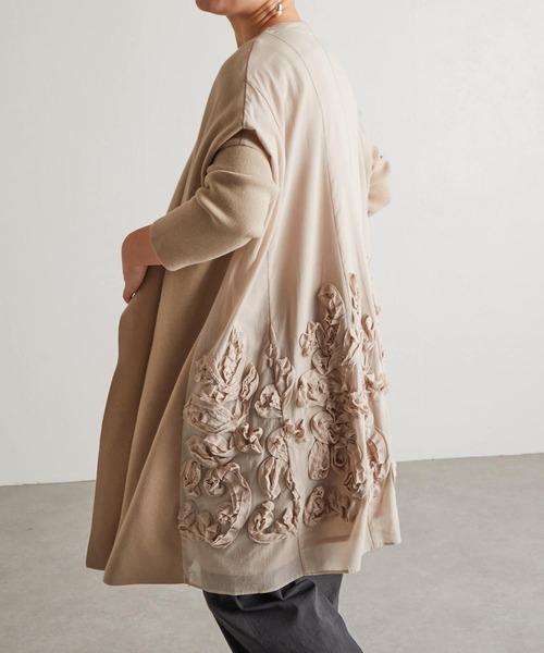 BEARDSLEY（ビアズリー）の「テープ刺繍ロングハオリ（カーディガン/ボレロ・レディース・ベージュ/ネイビー・FREE）」の3枚目の写真