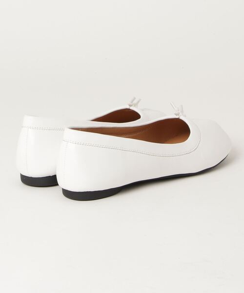 LibertyDoll（リバティードール）の「LibertyDoll フラット足袋パンプス（パンプス・レディース・グレイッシュベージュ/ブラック系その他/ホワイト/シルバー/キャメル/ブラック/ダークブラウン/アイボリー/ブラック系その他2/レッド/ブラウン/ゴールド・L/LL/S/M/3L/4L）」の22枚目の写真