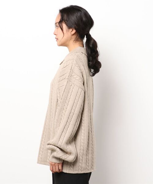 Birthday room（バースデイルーム）の「細ケーブル編みビッグシルエットポロニット（ニット/セーター・レディース・チャコールグレー/ブルー/グリーン/ライトベージュ・FREE）」の5枚目の写真