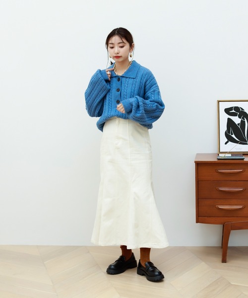 Birthday room（バースデイルーム）の「細ケーブル編みビッグシルエットポロニット（ニット/セーター・レディース・チャコールグレー/ブルー/グリーン/ライトベージュ・FREE）」の10枚目の写真