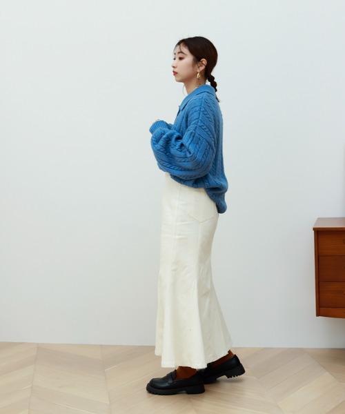 Birthday room（バースデイルーム）の「細ケーブル編みビッグシルエットポロニット（ニット/セーター・レディース・チャコールグレー/ブルー/グリーン/ライトベージュ・FREE）」の9枚目の写真