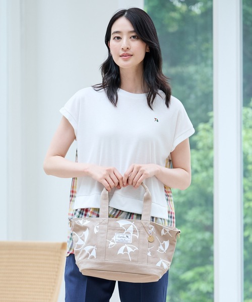 Arnold Palmer（アーノルドパーマー）の「アンブレラパターン キャンバス シェア トート（トートバッグ・レディース・ブラック/ホワイト/グレイッシュベージュ/ネイビー/ライトブルー/インディゴブルー・F）」の3枚目の写真