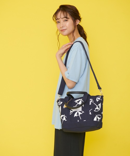 Arnold Palmer（アーノルドパーマー）の「アンブレラパターン キャンバス シェア トート（トートバッグ・レディース・ブラック/ホワイト/グレイッシュベージュ/ネイビー/ライトブルー/インディゴブルー・F）」の21枚目の写真