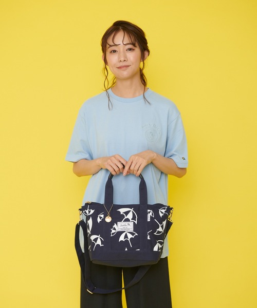 Arnold Palmer（アーノルドパーマー）の「アンブレラパターン キャンバス シェア トート（トートバッグ・レディース・ブラック/ホワイト/グレイッシュベージュ/ネイビー/ライトブルー/インディゴブルー・F）」の22枚目の写真