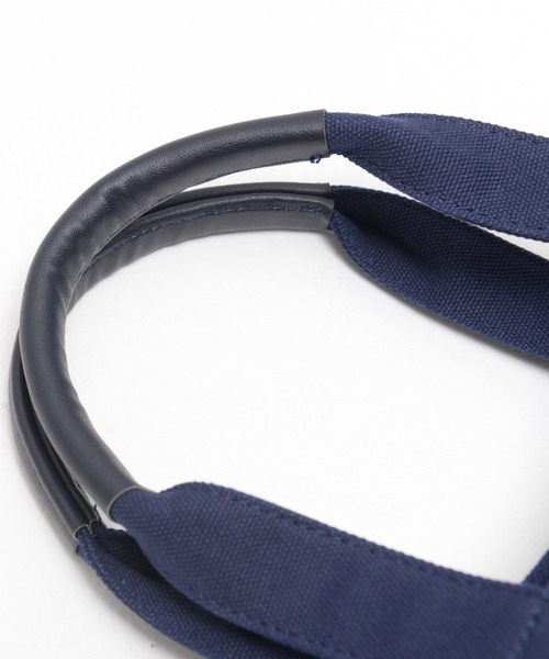 Arnold Palmer（アーノルドパーマー）の「アンブレラパターン キャンバス シェア トート（トートバッグ・レディース・ブラック/ホワイト/グレイッシュベージュ/ネイビー/ライトブルー/インディゴブルー・F）」の19枚目の写真